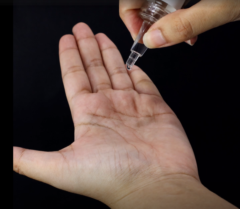 gold hair scalp essence showing parts - kenaan intenational